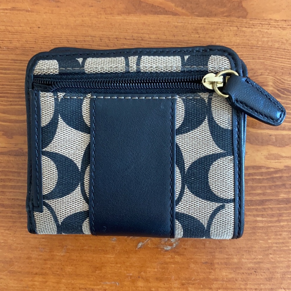 Coach Wallet - Picture 4 of 7